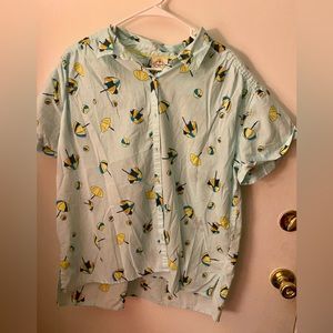 St. John’s Bay 💯 cotton button down shirt Size XXL. Whimsical beach umbrellas.
